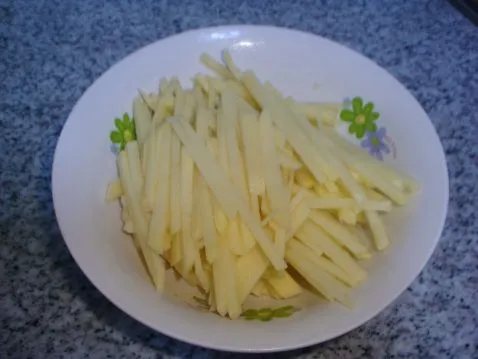 酸菜高粱饸饹面步骤二